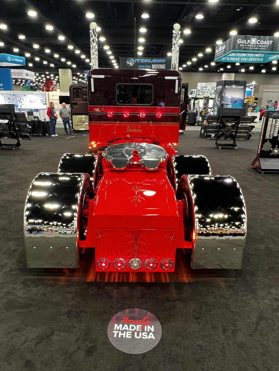 CustomsIowa's tweet image. Gotta love that show truck shine.

#IowaCustoms
#DrivenToBeBold
#Trucking
#MATS2025