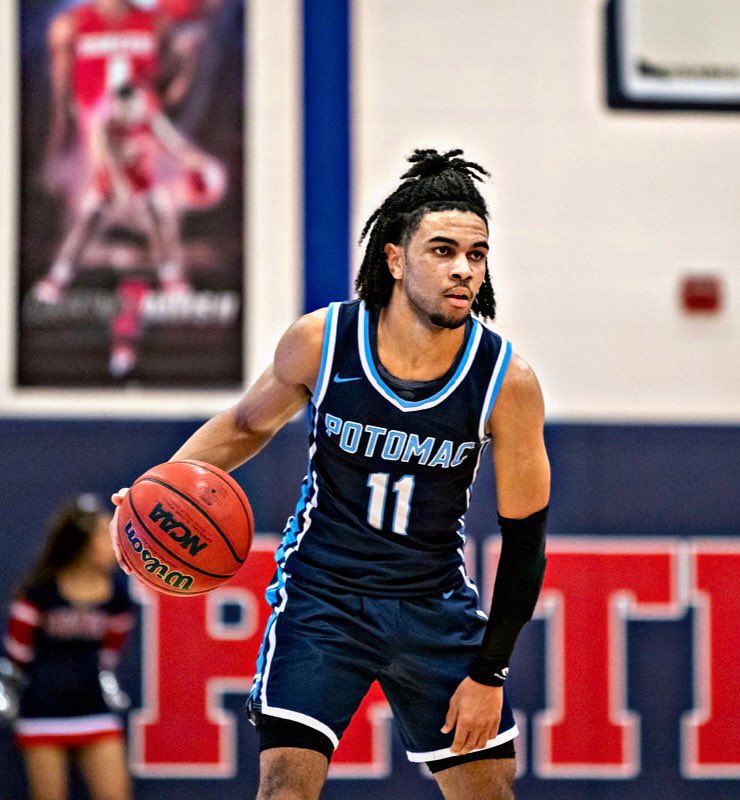 PotomacBlue's tweet photo. Let’s pause for a moment, throw up those ✌🏾, raise them high to the sky, and send a heartfelt Happy Heavenly Birthday to Kyle!
#WeGotYouKH✌🏾 #BlueBlood #Family #LongLiveKH #KH11 https://t.co/STVKweUT3q