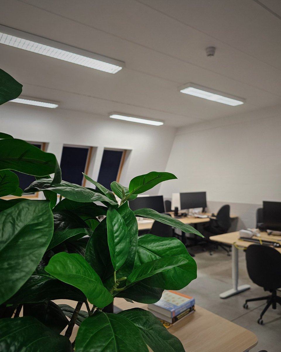 It smells like spring, doesn't it? The perfect time to work on new updates and exciting projects!
Have a great weekend playing our games!

#vr #gaming #weekend #quest #steam #newgame