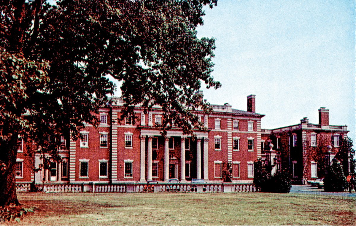 FDUWhatsNew's tweet photo. Greetings from FDU! Peep the vintage vibes in this FDU postcard collection. #FDUWhatsOld 📬
Learn more in #FDUMagazine here: https://t.co/mK6iG32RhQ
#myfdu #fairleighdickinsonuniversity #flashback #throwback #snailmail #postcardcollection #postcards https://t.co/kfZTkhnlJD