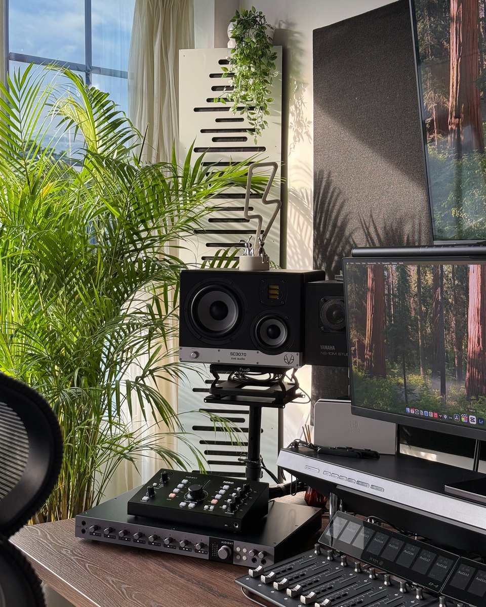 AudientWorld's tweet photo. iD48 has settled in nicely to @scenarecords stunning setup, teaming up with NERO to deliver ultimate audio performance. 🔊🔥

For more on iD48, head to the link. 🔗👉 https://t.co/hP5YZATYbD

#Audient #iD48 https://t.co/E76jvcERIQ