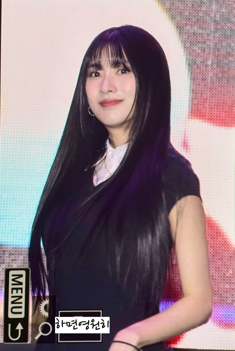 25.04.18 프리뷰

#에이핑크 #APINK
#오하영 #하영 #HAYOUNG

<a href="/Apinkohy/">오하영</a>