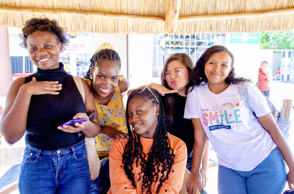 YessGirlsTGGA's tweet photo. When girls paint, they don’t just add color; they reclaim space, tell stories, and create a world where their voices shine bold and bright. 🎨🖼️
#HerSanctuary
#YessGirlsMovement
#Wagggs
#TGGA
#Norec https://t.co/c397AzOKbw