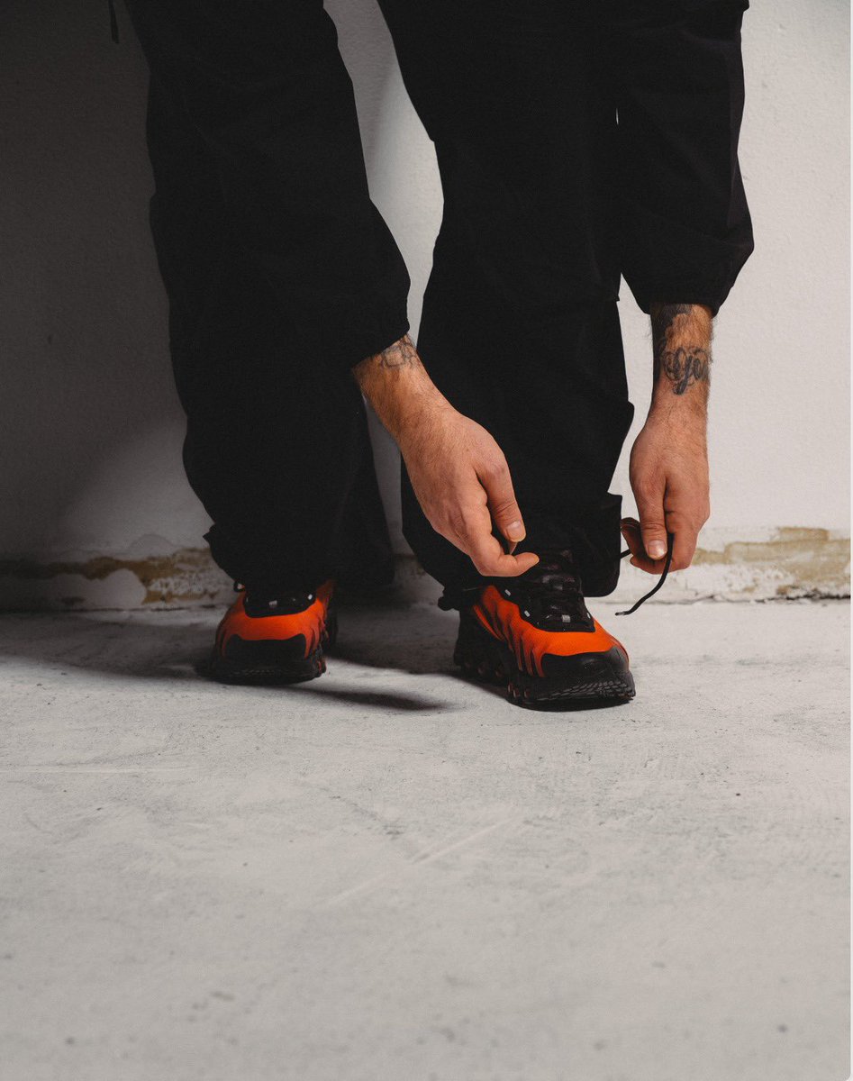 Kimseye bakmam, yolum farklı #AirMaxDN8 <a href="/Nike/">Nike</a>