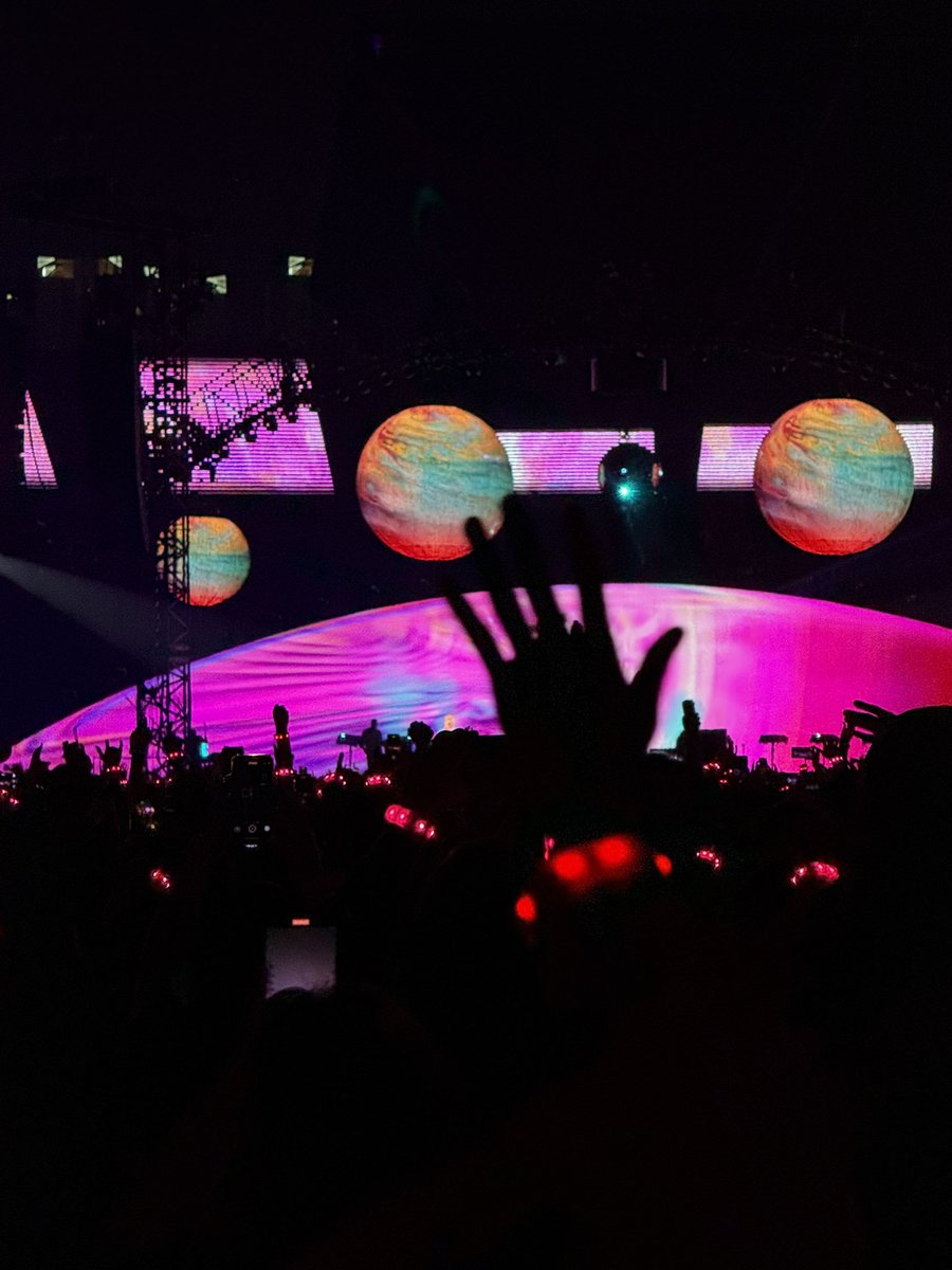 comesfullcircle's tweet photo. Believe in Love 🌈🦋💛 https://t.co/jCCJOfVUMJ