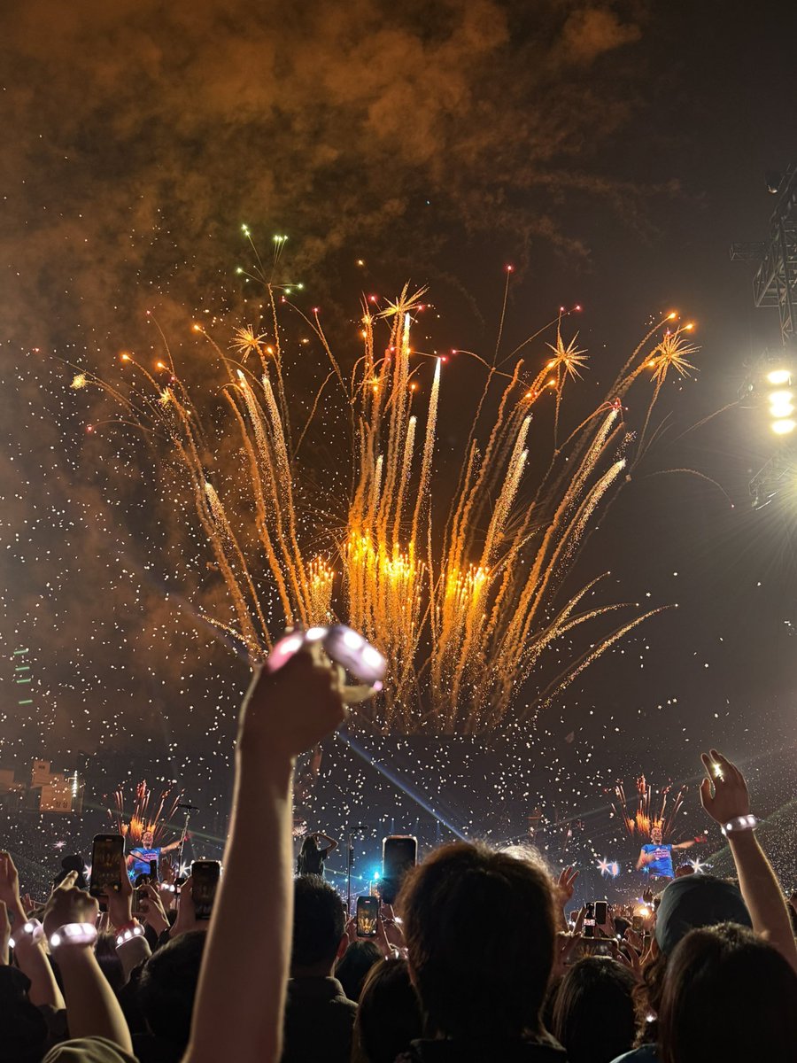 comesfullcircle's tweet photo. Believe in Love 🌈🦋💛 https://t.co/jCCJOfVUMJ