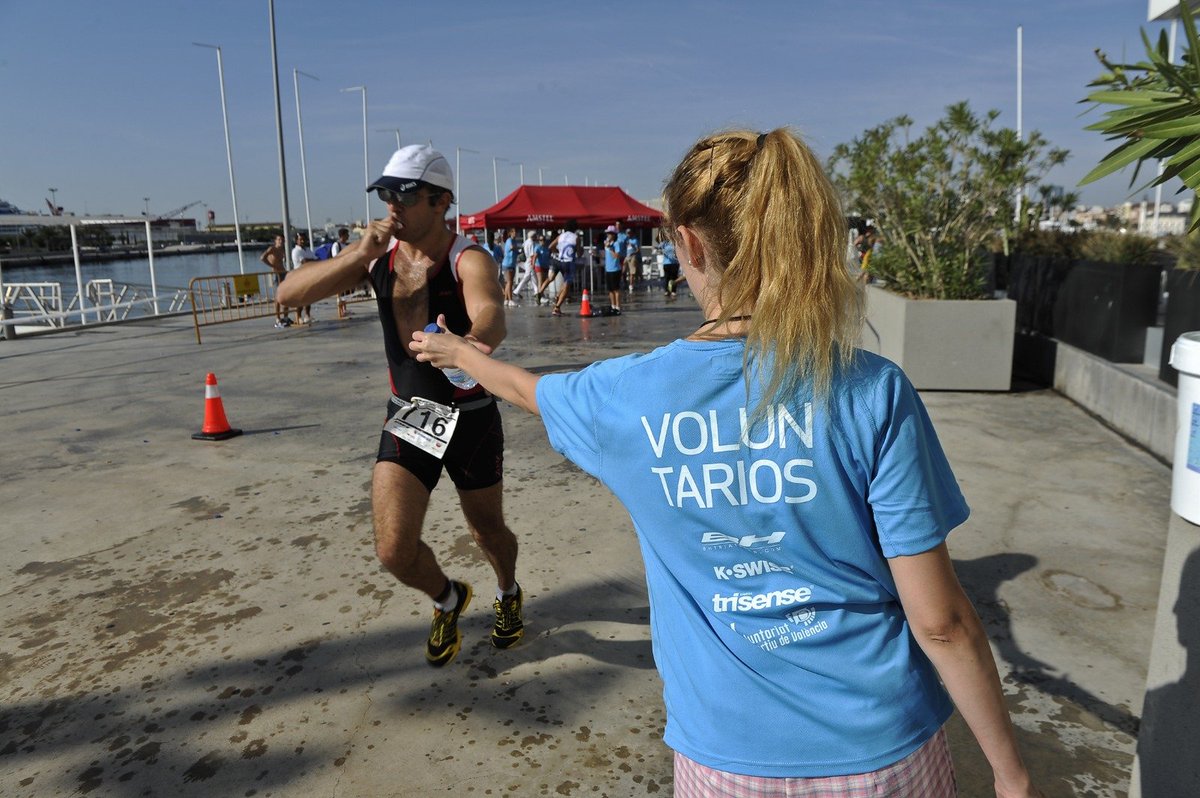🫂 🏐 L'Oficina del Voluntariat Esportiu, <a href="/VoluntariatFDM/">Voluntariat Esportiu</a>, va créixer un 13% durant 2024.

📈 Un total de 2.697 persones voluntàries van participar en 72 esdeveniments esportius al llarg del passat any. 

🔗 f.mtr.cool/zdppqtiaab
