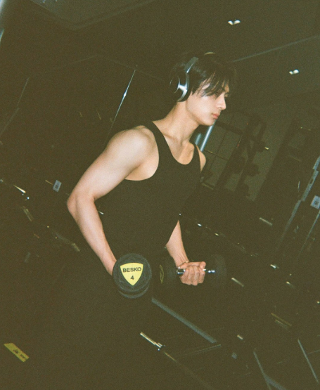 ENHYPEN's Jay at the gym.