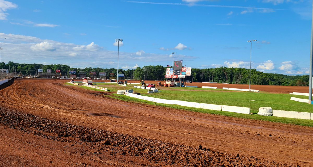 Looking forward to seeing you at the track today for Test &amp; Tune! All drivers are welcome! Pits Open 4 PM. Rotating hot laps at 6 PM. Grandstands are FREE tonight! Come on out and get your first glimpse of the season to come!