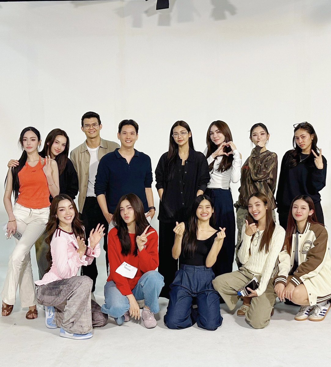 workshopวันนี้เรื่องฮาเยอะมากกก 🤣🤪

รอติดตาม #บริษัทนี้ไม่มีจำกัด ได้เร็ว ๆ นี้ 

#UnlimitedLoveTheSeries
#MGIBeyond