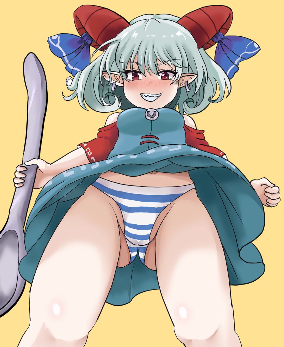 饕餮尤魔
下からアングル

数秒後には踏み潰される 