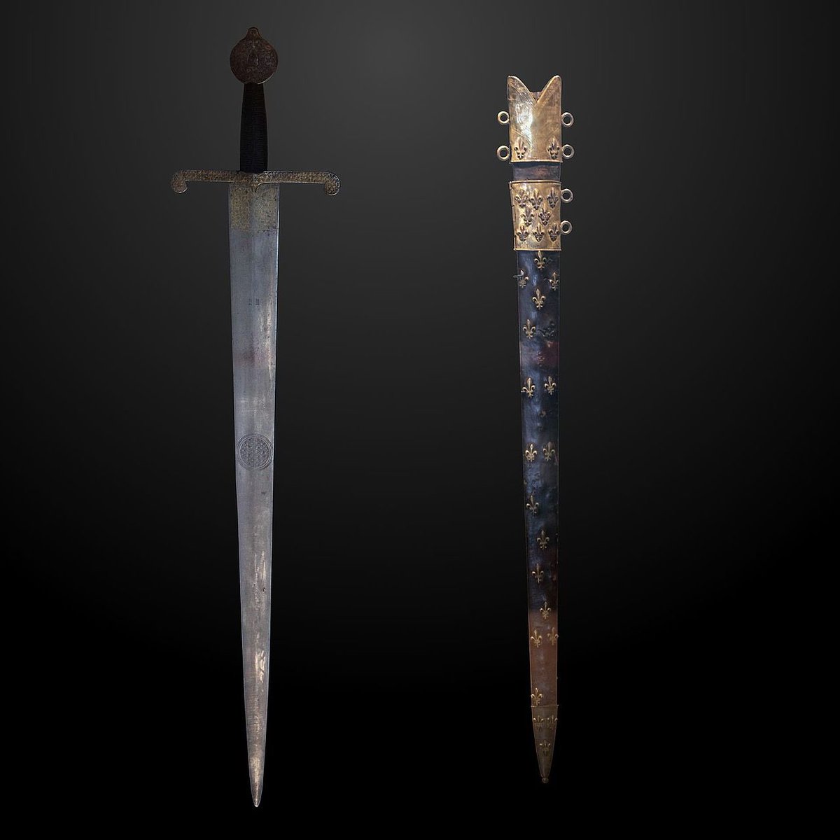 Constable of France’s sword. Dated around 1475-1500 now housed in the Musée de L’Armée in Paris.