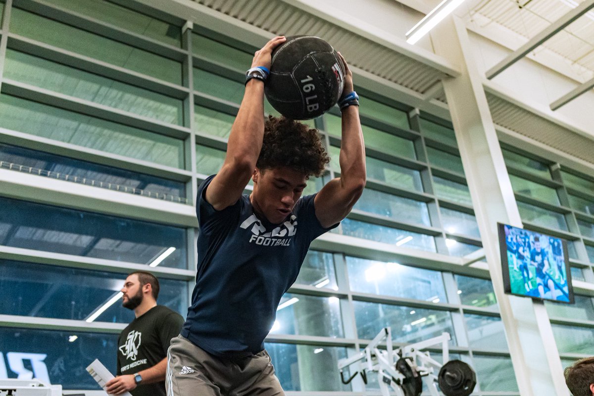 Rice Football (@ricefootball) on Twitter photo That Early AM Flow ⛓️
#WE That Early AM Flow ⛓️
#WE