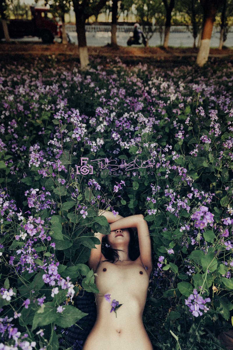 秘密花园2
约拍请私信
🧝‍♀️@caicaiRNJ 
📸<a href="/jerry0519001/">摄影师浮生</a>

#私房 #私房摄影 #私房照 #摄影 #写真 #私房约拍 #情侣私房 #portrait #photography #photoshoot