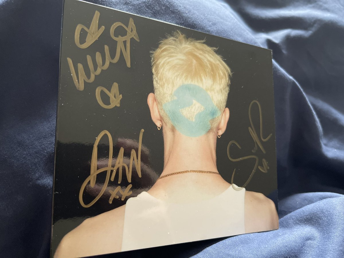 grolphin's tweet photo. Found a signed copy of the amazing new @Orchardslive album in Banquet, which is great as I couldn’t make the instore but certainly will be there for the London show! https://t.co/OMFLIBIEfz