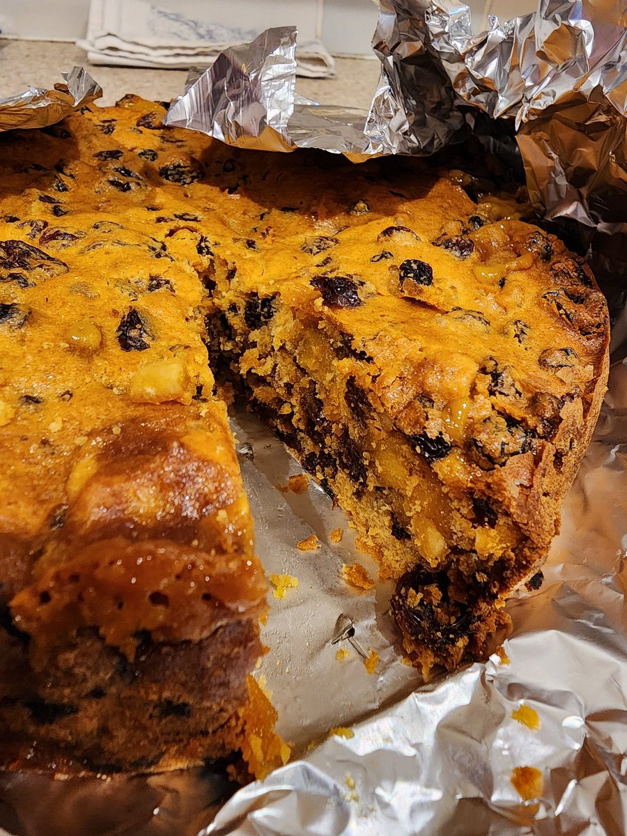 joevansstc's tweet photo. It needs wrapping up for a couple of days to mature...oops! #nigellanot #marzipancake https://t.co/uLa7beJCFK