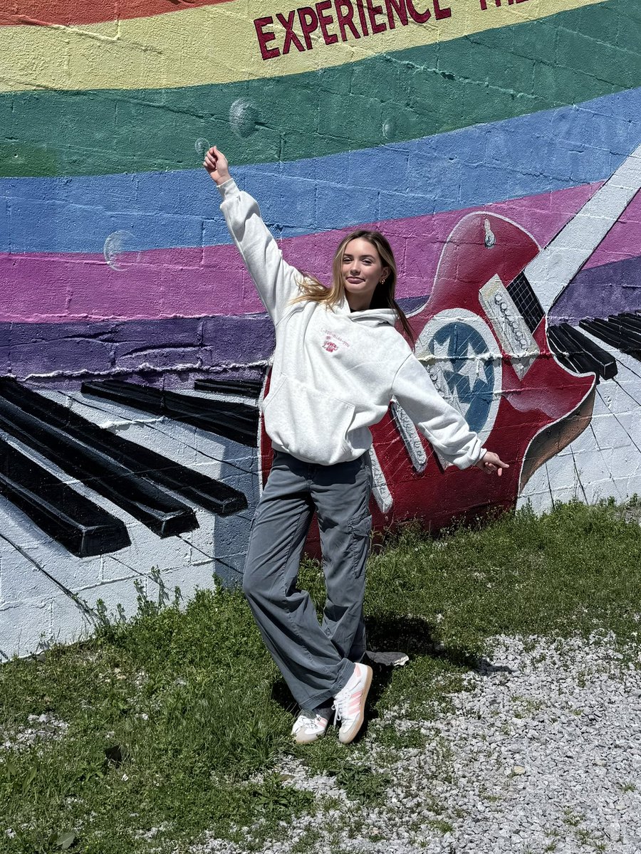 Nobody warned me how hard it is to see your babies grow up 🥹

Happy 14th Birthday to my forever baby girl Allie 🥰 Brian Clarke