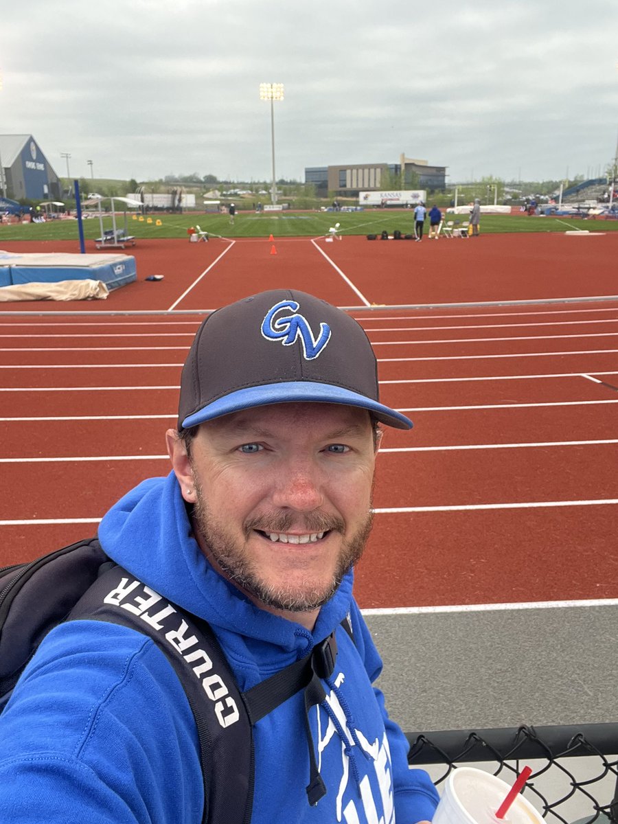 FlipCourter's tweet photo. Set up early with a prime view of today’s girls javelin competition at the KU Relays. Pumped to watch @MadisonRust3 throw for the @ValleyJavCrew! #LetsThrow https://t.co/IJuGnvJiP7