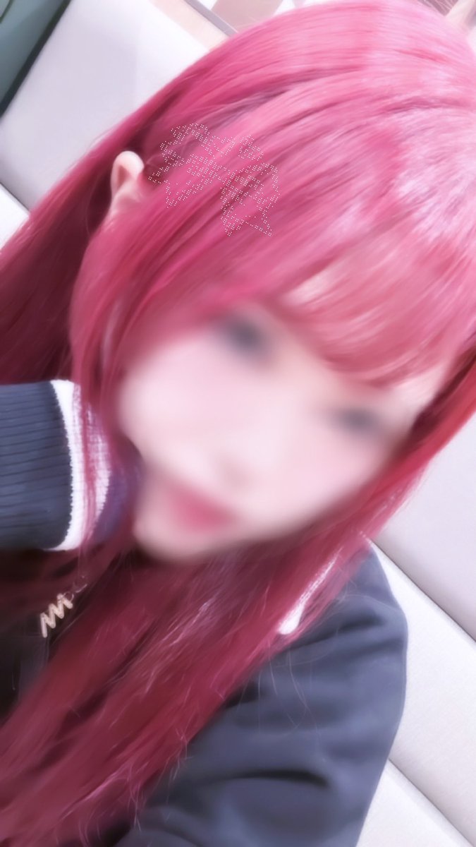 akari130425's tweet photo. 요즘 셀카를 안 찍네… https://t.co/xcL2izcwjh