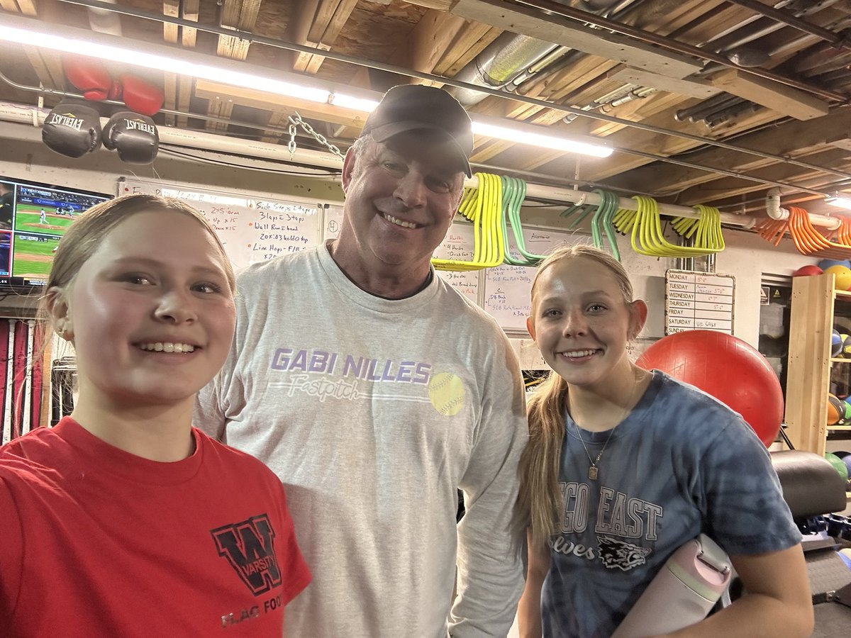 No practice, no problem! Still wanted to get some lifting in with <a href="/mnilles3/">NillesStrength&Speed</a> and <a href="/LilahCorrell/">Lilah Correll</a>!!! 🔥🔥 

<a href="/WD16uJH/">Wasco Diamonds 16u JH</a> <a href="/WascoDiamonds/">Wasco Diamonds</a>