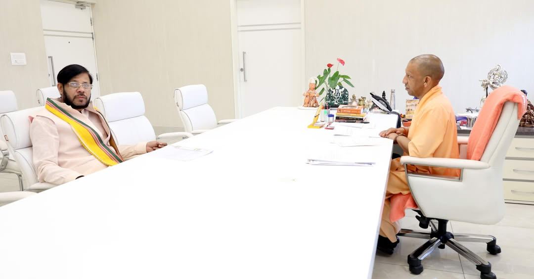 Manoj Pandey (मनोज पाण्डेय) (@manojpandeyweb) on Twitter photo आज लखनऊ में माननीय CM योगी आदित्यनाथ जी से गौरा ब्लॉक में गंगा नदी पर पुल, नई सड़कों, ऊँचाहार में फायर स्टेशन व अन्य विकास कार्यों हेतु निवेदन किया। CM ने जनहित में शीघ्र कार्य शुरू कराने का आश्वासन दिया। हार्दिक आभार! #Unchahar #Raebareli <a href="/myogiadityanath/">Yogi Adityanath</a> आज लखनऊ में माननीय CM योगी आदित्यनाथ जी से गौरा ब्लॉक में गंगा नदी पर पुल, नई सड़कों, ऊँचाहार में फायर स्टेशन व अन्य विकास कार्यों हेतु निवेदन किया। CM ने जनहित में शीघ्र कार्य शुरू कराने का आश्वासन दिया। हार्दिक आभार! #Unchahar #Raebareli <a href="/myogiadityanath/">Yogi Adityanath</a>