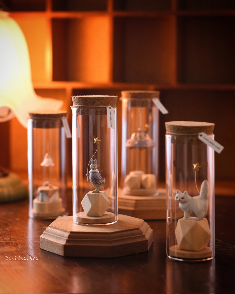 今回出品しました小瓶の作品は完売しました。沢山のご購入を本当にありがとうございました！