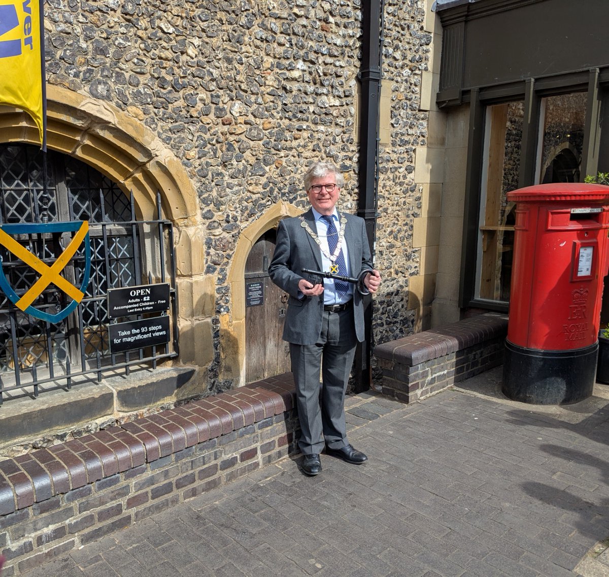 timboatswain's tweet photo. 18th April 2025, the Clock Tower was officially opened to the public by the Mayor, Cllr Jamie Day. It is staffed by volunteers from the Civic Society and St Albans &amp; Hertfordshire Architectural &amp; Archaeological Society:
https://t.co/Imdqn5fAZA https://t.co/UtrqF4rRg8