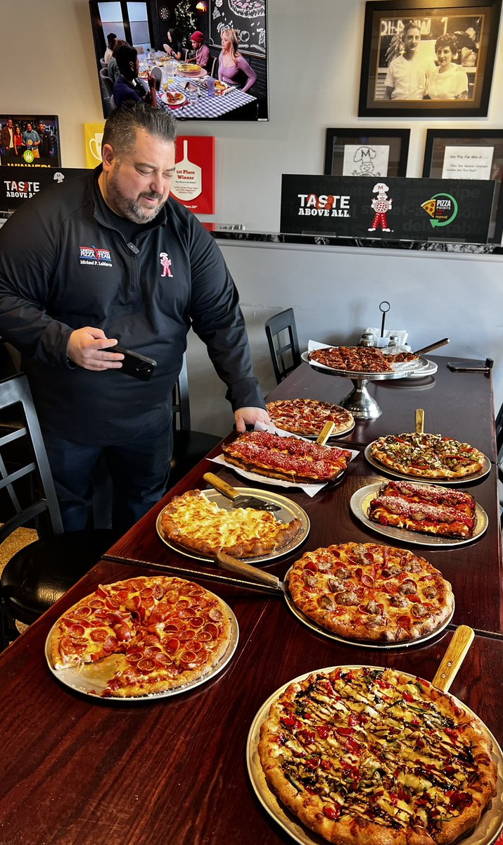 addisonjack's tweet photo. Great visit with @masterpizza in Strongsville this week to spend time with ORHA Board member Michael LaMarca #EatDrinkOhio @OHHeartofitAll @PizzaExpo https://t.co/14043WuZss