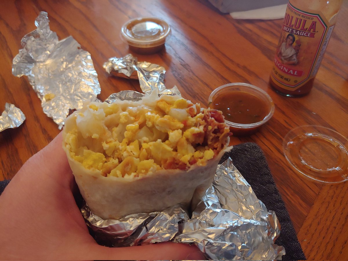 timdemasters's tweet image. My burrito guy always puts the bacon on the far side, so I don't really get a well-rounded bite ever. This has been happening for a while now and I'm thinking about telling him, just not sure what to do.