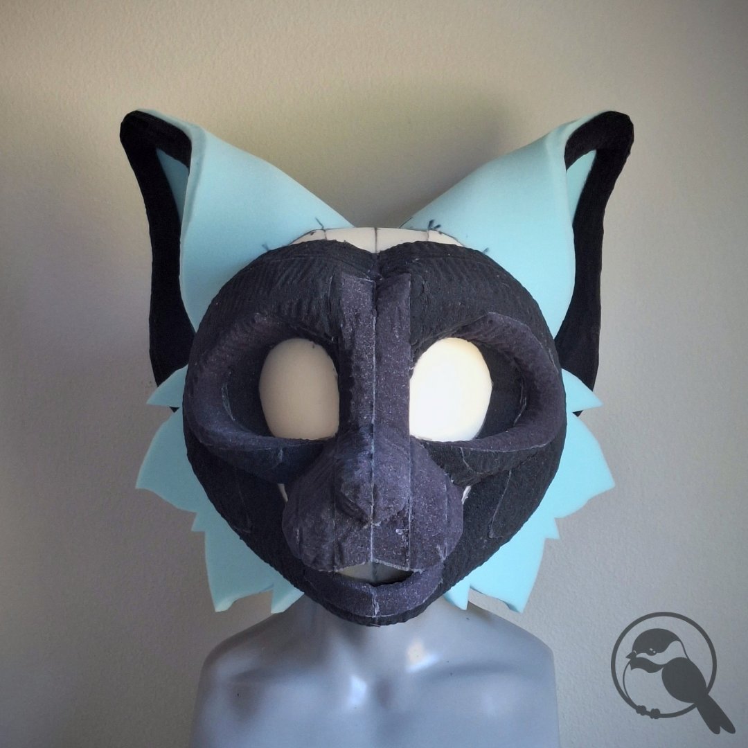 chickaspree's tweet photo. This Dogfish headbase was made for @ZynnisterBay . I always appreciate very clear refs, so I know what my goal is 🤗
#fursuit #furry #headbase #fursuitbase #furryheadbase #fursuitmaker #dogfish https://t.co/TbmYguuseA