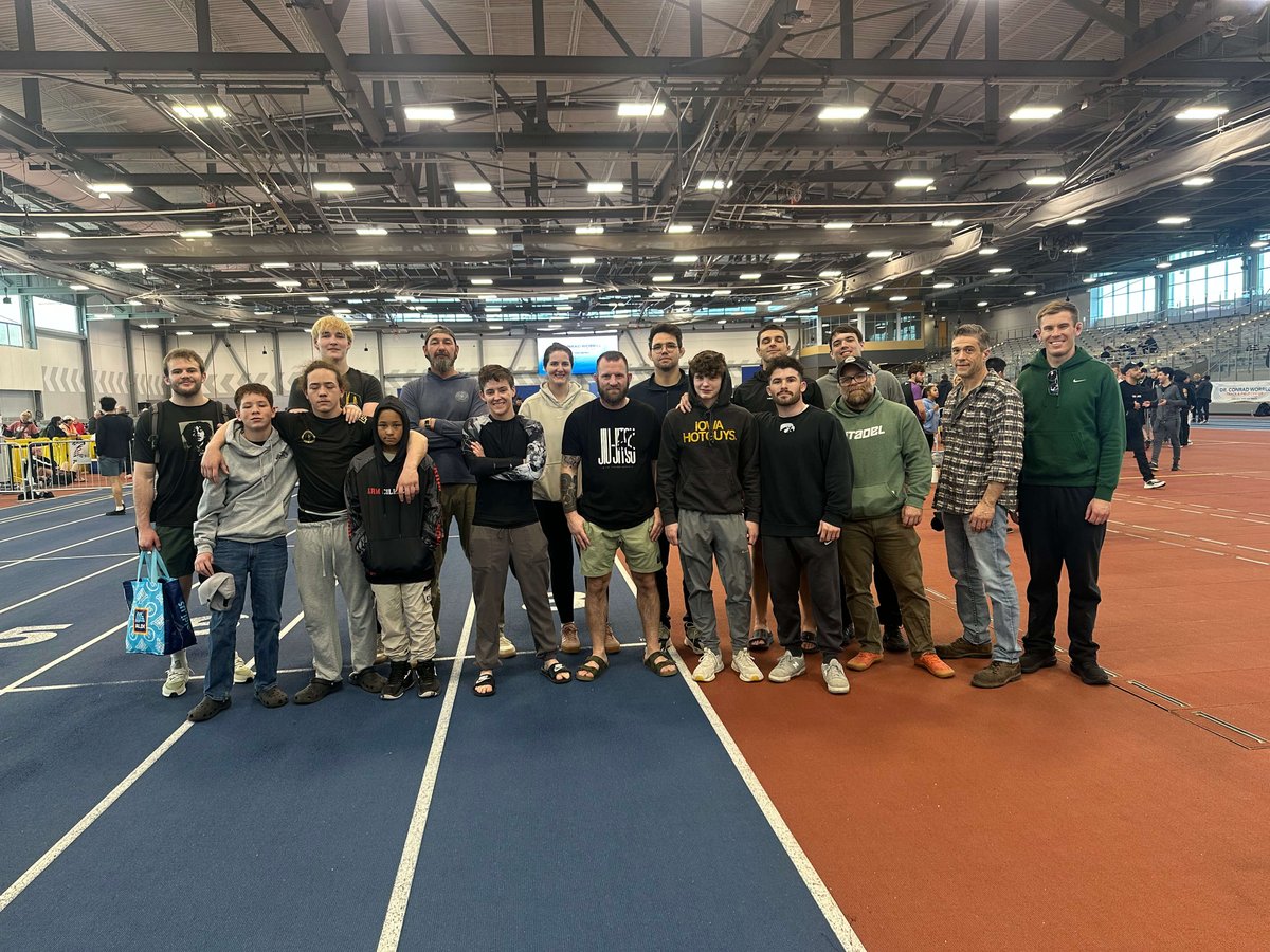 CitadelBJJ's tweet photo. Team photo after the IBJJF Chicago Spring Open. Proud of everyone who went out &amp; competed!

Citadel BJJ | Iowa City
📍2325 Naples Ave SW, Iowa City, IA 52240  
☎️(319) 855-8110 https://t.co/3QFyc9TW4J