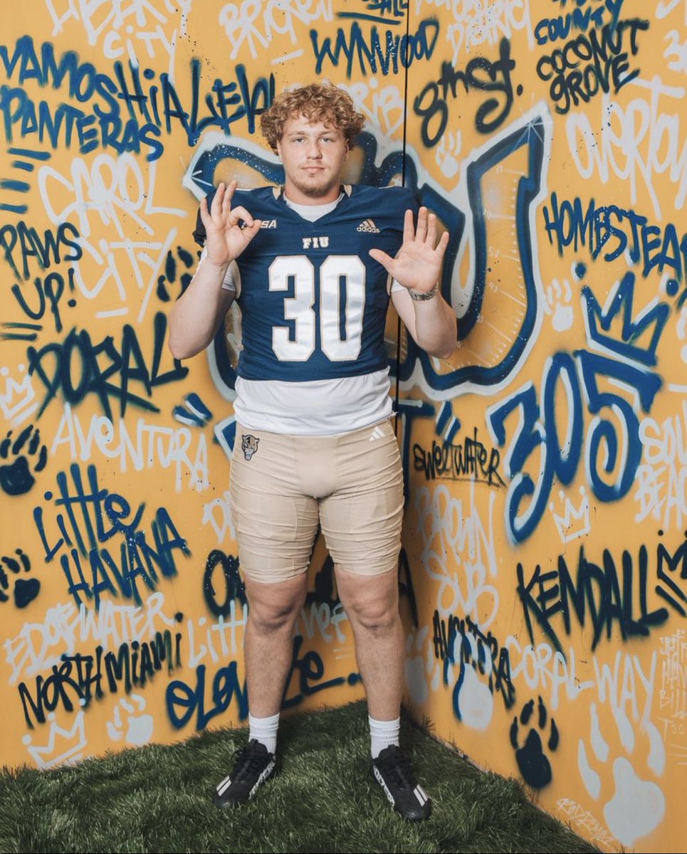 Help me find a home! 6’2 215 GPA: 3.2 4 years of eligibility.
