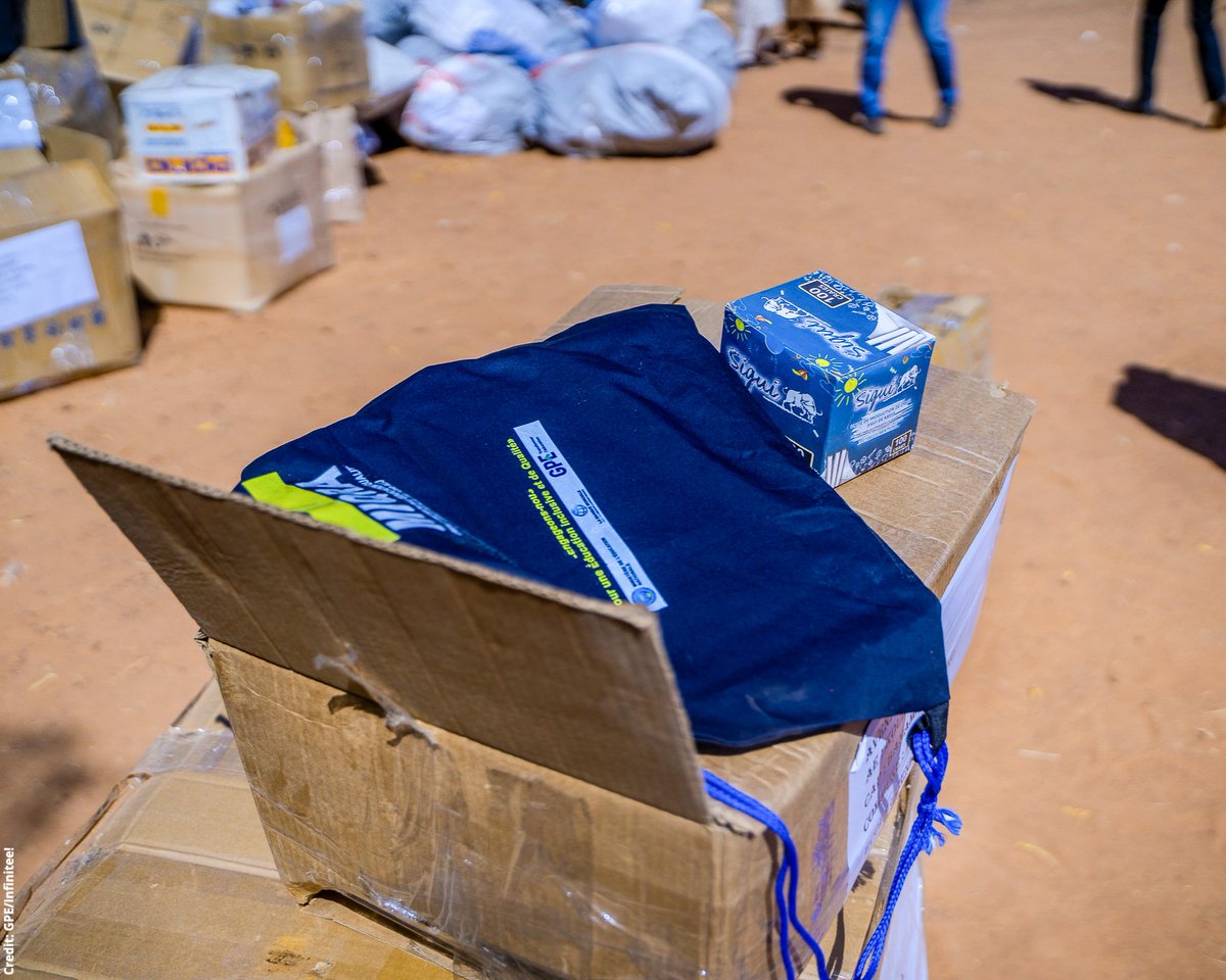 GPforEducation's tweet photo. 🚚 📚 No matter how challenging the way, this program delivers learning materials to children who need them the most.

🎒To leave no child behind, GPE and @WorldBankAfrica delivered over 300,000 education kits to students in remote and conflicted-affected areas in #Mali https://t.co/cFXD31UGrQ