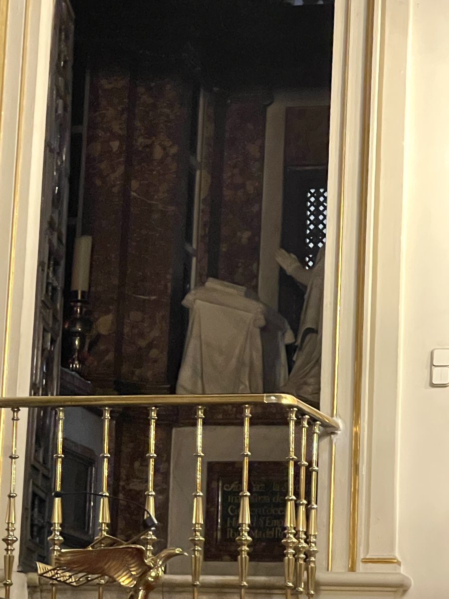 Lo que ya no es tan maravilloso es que sea tan difícil poder ver la Capilla de Juana de Austria, lo intento desde hace unos 20 años.