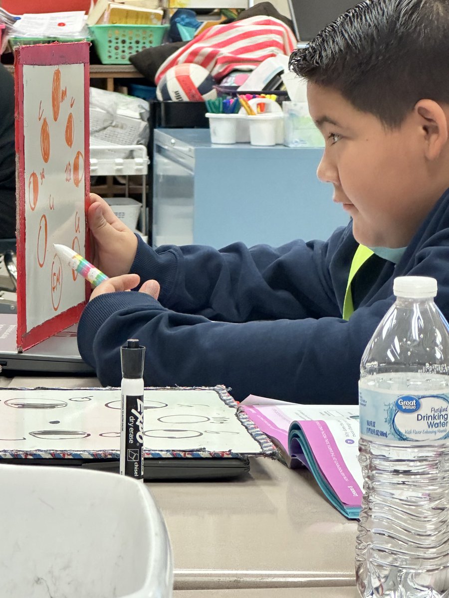 Susan Wise (@wises77susan) on Twitter photo <a href="/COTaylor_PBC/">COTaylor_Kirklane Elementary</a> students are practicing using their brain dump strategy while preparing for state testing. <a href="/COTaylor_PBC/">COTaylor_Kirklane Elementary</a> students are practicing using their brain dump strategy while preparing for state testing.
