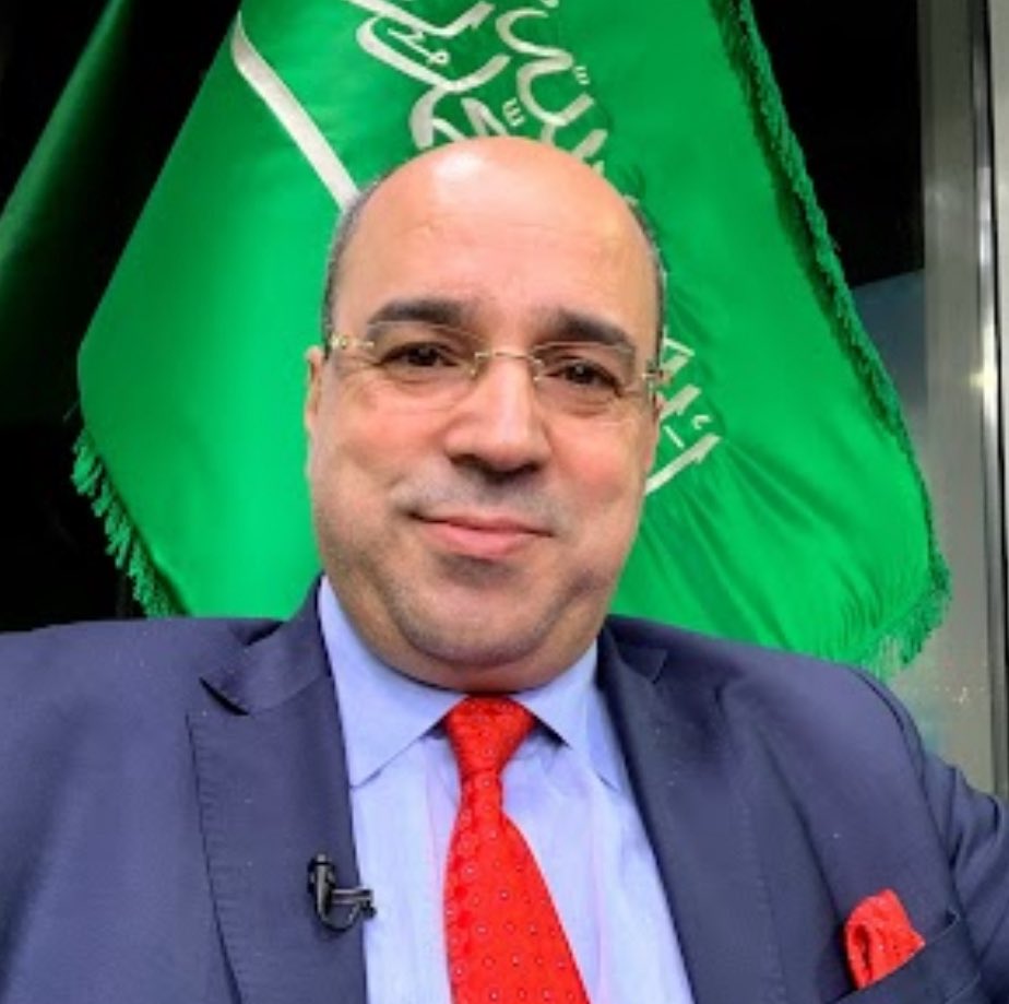 anwarmalek's tweet photo. نكتة سخيفة يروج لها بكثرة هذا اليوم ذباب ودواب الملالي أكرمكم الله:

#انور_مالك يهاجم #السعودية بتأويلات تفطن لها الناس وهم يعلمون لحد اليقين أنها وطني الثاني الذي أعتز به فإن كانت #الجزائر هي القلب فالمملكة نبض وإن كانت السعودية الوريد فالجزائر هي الدماء وهما دائما في العين نور وفي الأذن سمع..

كفاكم هرطقات يا من دينهم دناءة ودنياهم دياثة ومن لم يسلم منهم شرف المصطفى عليه الصلاة والسلام الذي يدعون أنهم من آل بيته فكيف أسلم منهم أنا العبد الضعيف؟!

واصلوا الكذب الذي هو عقيدتكم ونحن سنواصل بحول الله نتف ريش الكذابين وتجريد المعممين من عمائمهم وجواربهم وشواربهم أيضا..