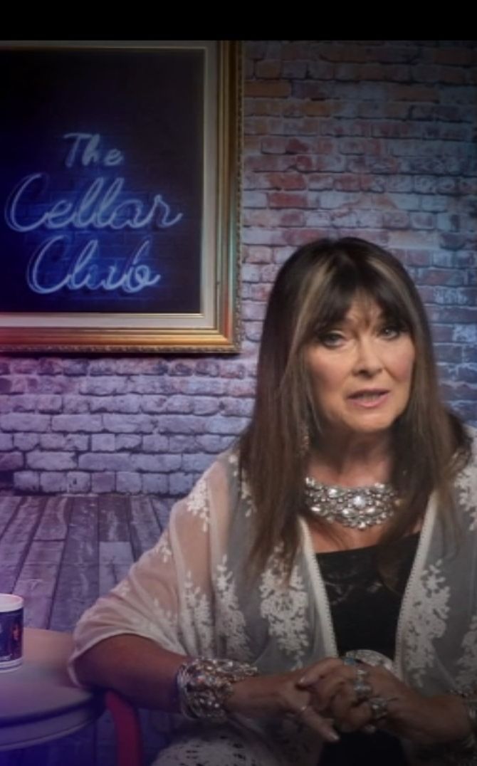TalkingPicsTV's tweet photo. #CarolineMunro is back in #TheCellarClub at 10:10pm to bring us #GaryMerrill #JaneMerrow and #GeorginaCookson in CATACOMBS (1965) #TPTVsubtitles https://t.co/a4wjuCA1Hl