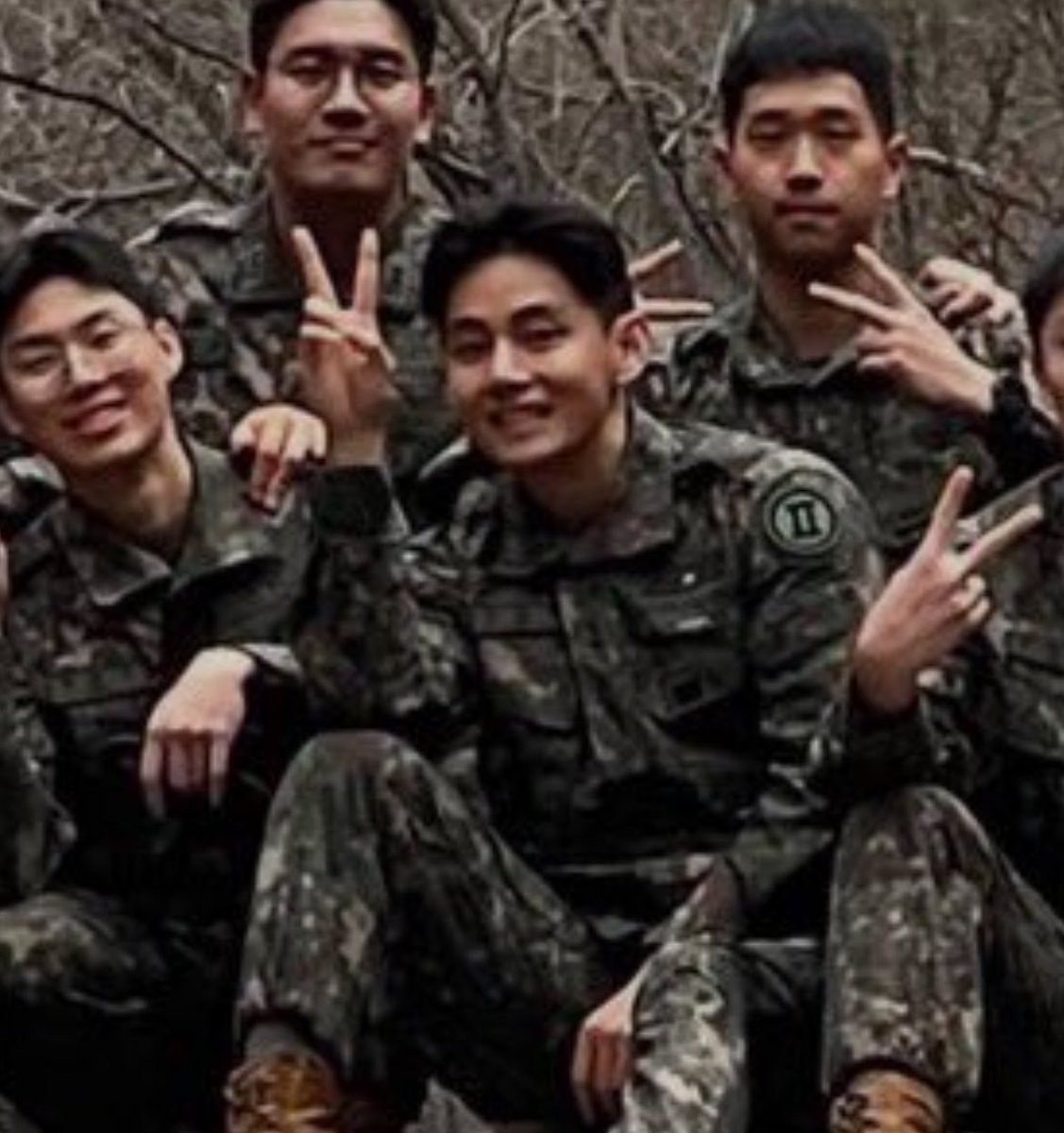 mylovebwi's tweet photo. He is happy and healthy 
Nothing makes me more happier than seeing that 😭😭😭 https://t.co/wZOCZQ0bRz