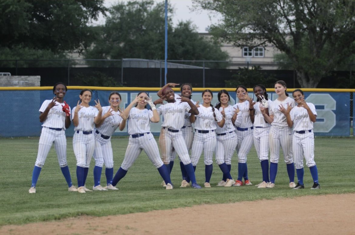 htxshayy's tweet photo. Last game. Last season. Softball’s been my world, and now it’s over.

It wasn’t just a sport, it was home. I’ll miss everything.

The journey ends, but the love stays. Signing out, #7. https://t.co/9sxlG9RW9Y
