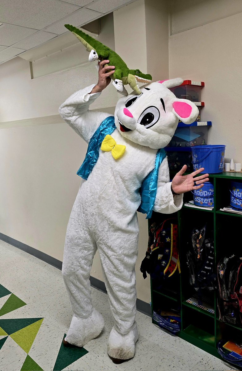 Gus the Gator (@goochlibrary) on Twitter photo Look who hopped on by to visit all the Gators at Gooch! Aren't we silly? <a href="/goochelementary/">Tom C. Gooch Elementary</a> <a href="/DISD_Libraries/">Dallas ISD Libraries</a> <a href="/DISDLibrarian/">Patricia Alvarado</a> Look who hopped on by to visit all the Gators at Gooch! Aren't we silly? <a href="/goochelementary/">Tom C. Gooch Elementary</a> <a href="/DISD_Libraries/">Dallas ISD Libraries</a> <a href="/DISDLibrarian/">Patricia Alvarado</a>