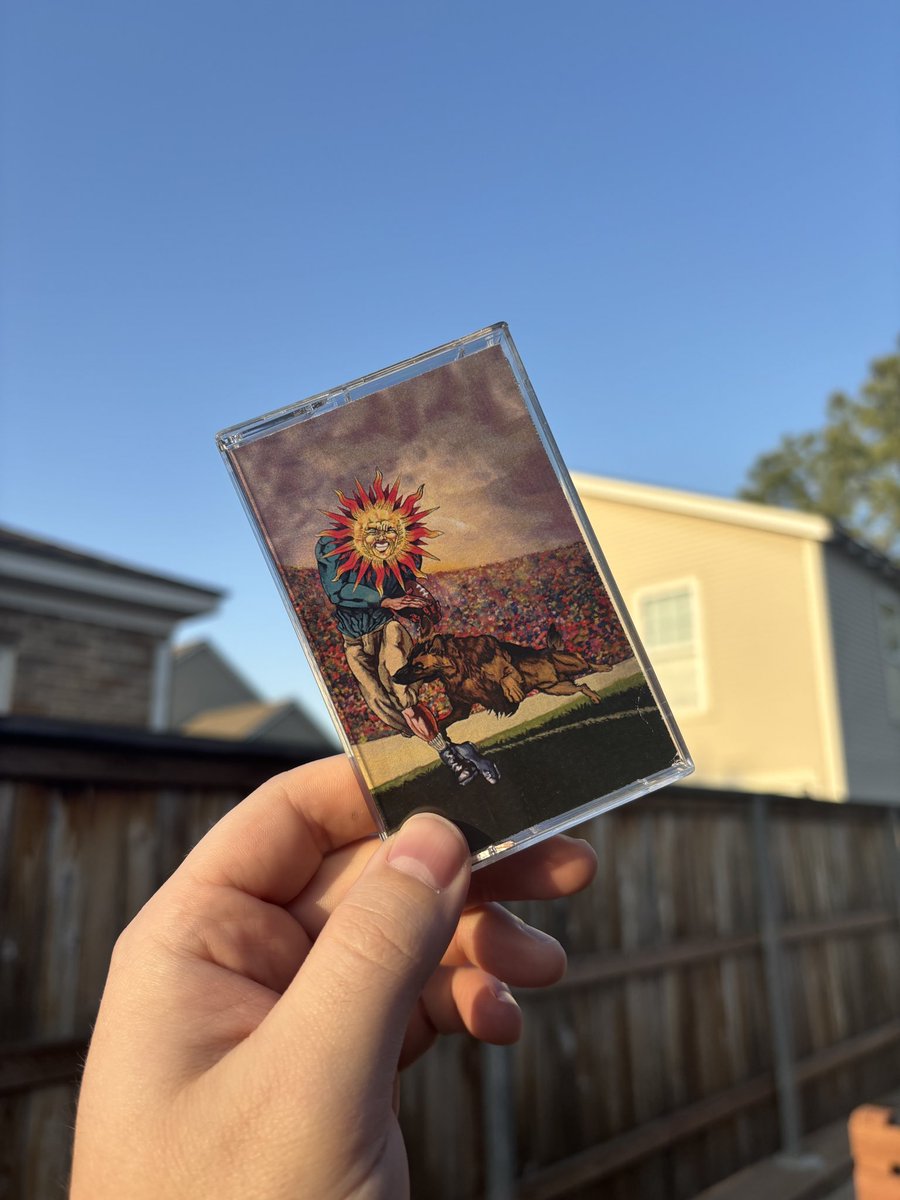 bonuswasadog's tweet photo. homie homecoming show on sunday
- CDs SOLD OUT
- EP Tapes SOLD OUT
- Bonus Girl Shirts SOLD OUT N REPRINTED
- We will have like 6 of the red sun split tapes and thatβs it, come grab one
4200 miles to come home and play on 4/20
#typestuff #yup #musicrox https://t.co/QuEUmhr7qm