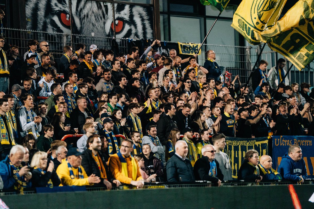 SKBeveren's tweet photo. โฑ๏ธ 70' // 0-3
Al de ganse match laten onze fans opnieuw van zich horen!!!
๐ก๐ต #ANDSKB https://t.co/N2YlcFLu9b