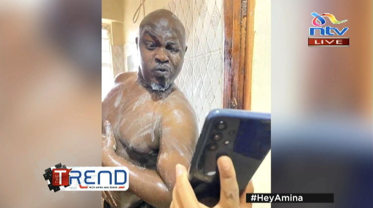 Today's meme challenge:    

What do you think is happening here? 

#HeyAmina