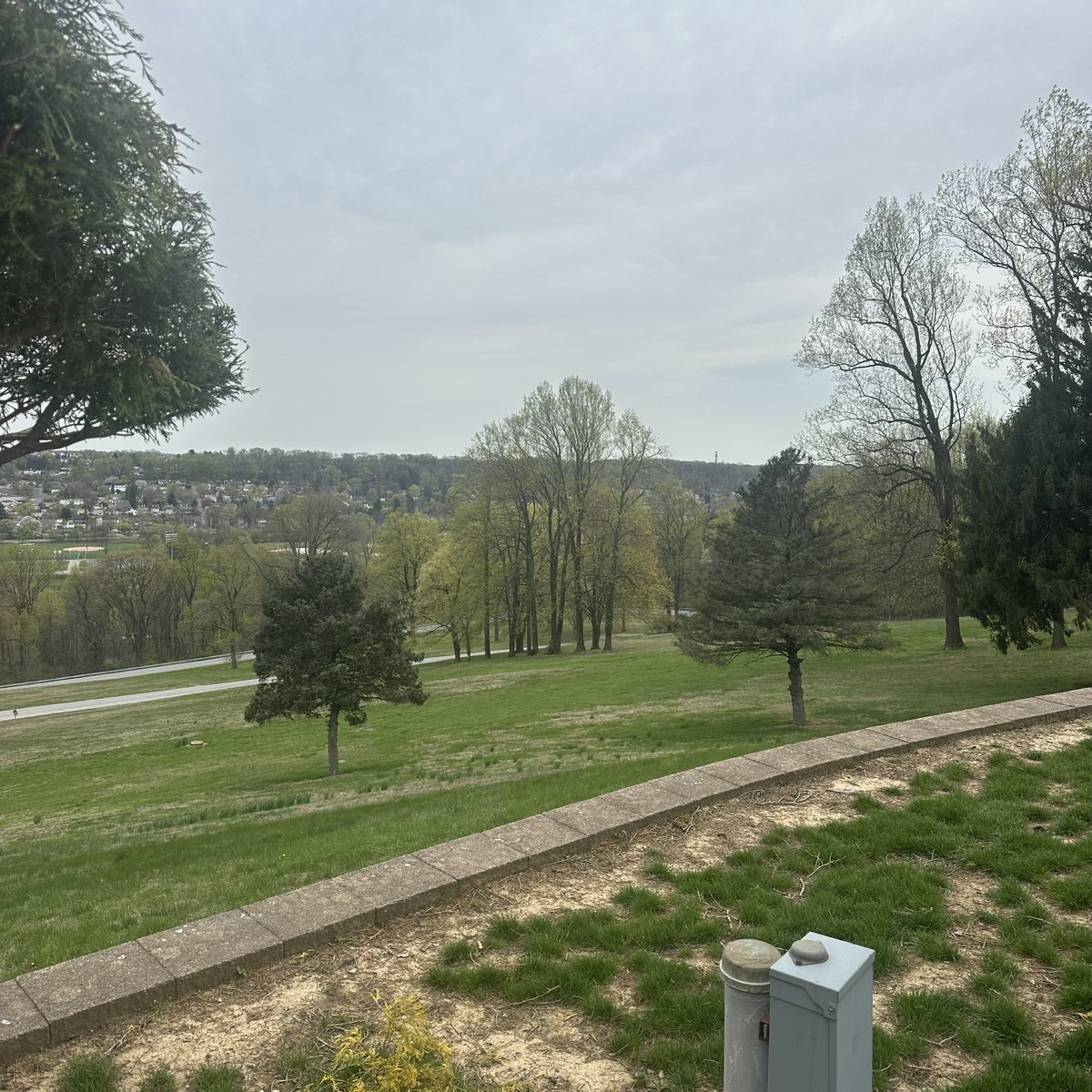 Todays ride.  Actually almost 10 miles, GPS got all wonky.  Building distance back up, more hills this time too.  Conquered Hospital Hill for the first time this year.  That’s the last few pics.  That’s a 5.7% grade hill for almost a mile.  Slow and steady.  

#cycling #mamil