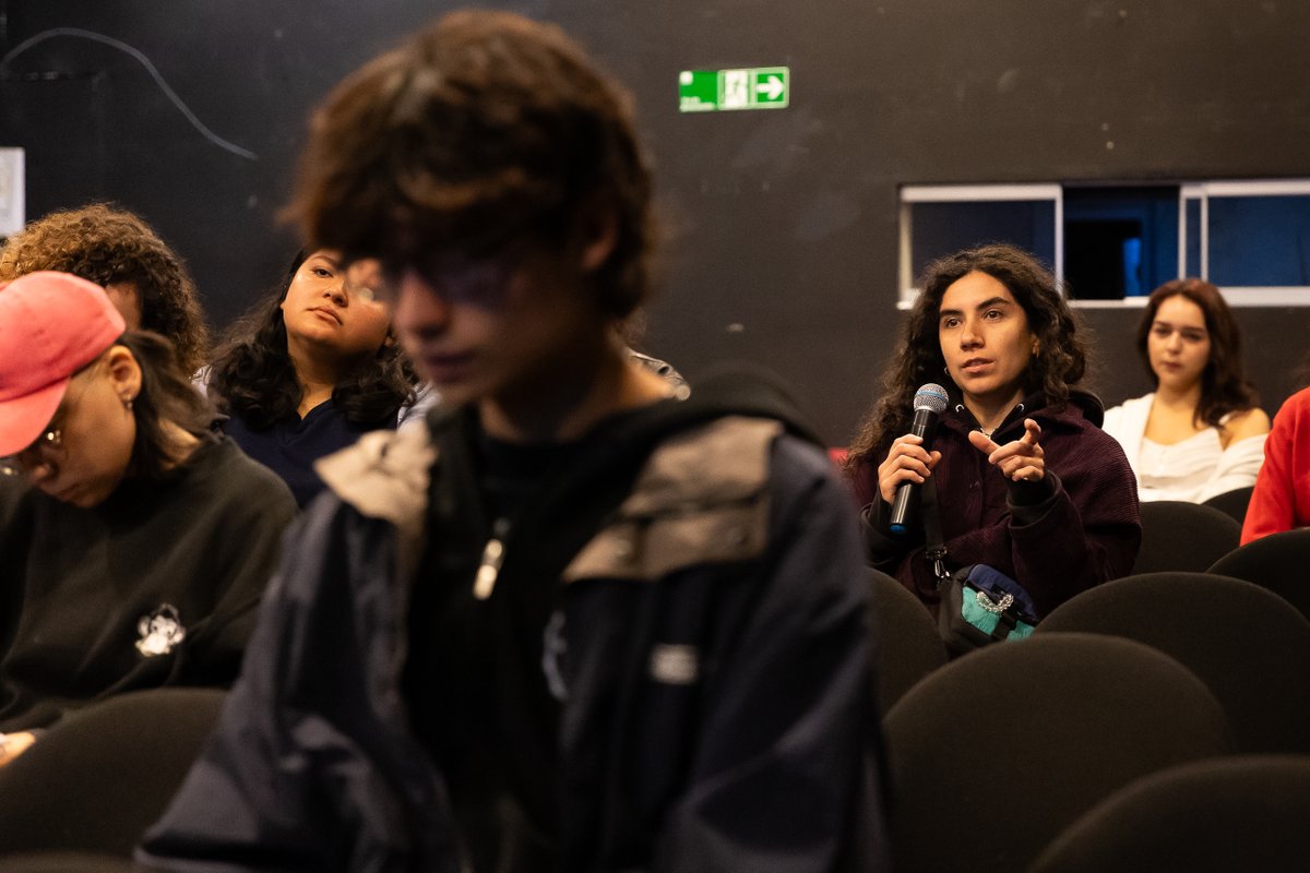 fronterasurfest's tweet photo. [FS_LAB4: Compartir el cine] 🎥

Una mañana de conversación con la montajista Sophie França, quien compartió su visión del montaje como espacio de descubrimiento y escucha.

Gracias por acompañarnos en esta nueva jornada abierta del #FS_LAB4
¡Seguimos! 📣

#FRONTERASUR #NoFicción https://t.co/bWYH9uiNy4