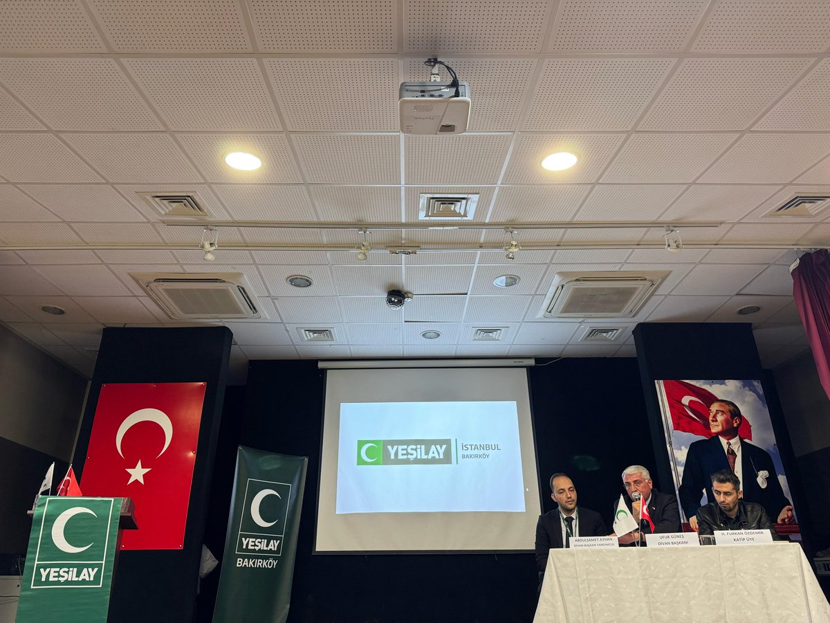 Yeşilay Cemiyeti Bakırköy Şubesi Olağanüstü Genel Kurulu’na katılım sağladım.
Görev süresi boyunca çalışmalarıyla Bakırköy’ de farkındalık yaratan <a href="/yakisaneslihan/">Neslihan YAKIŞAN</a> başkanımıza teşekkür ediyor Genel Kurul’da başkanlığa seçilen <a href="/SerdarYeniceri/">Serdar YENİÇERİ</a> başkanımıza ve yönetimine başarılar