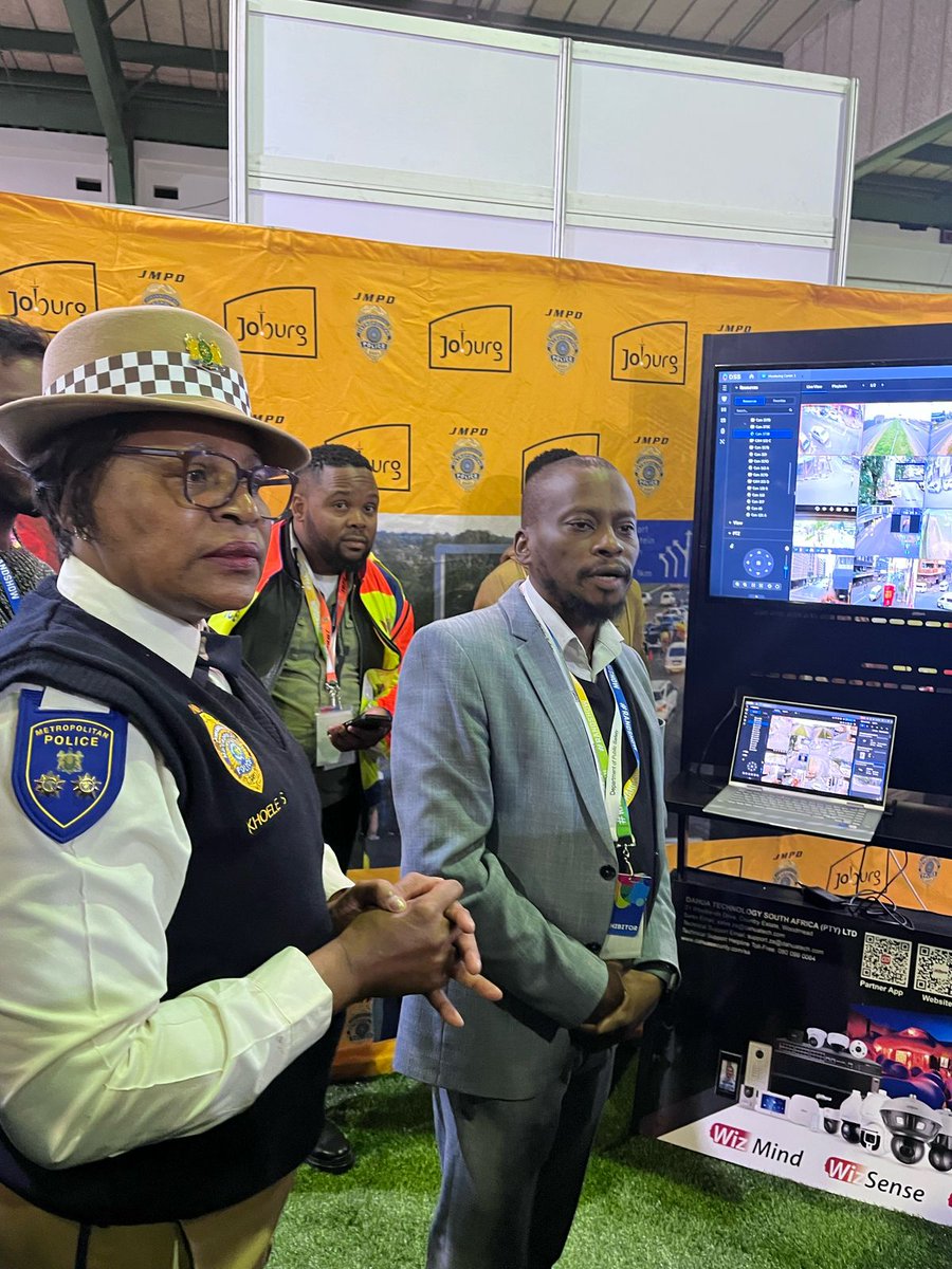 PublicSafetyMMC's tweet photo. ♦️ICYMI♦️

In partnership with VumaCam, the Public Safety Department through the IIOC held a powerful demonstration of real-time surveillance and emergency coordination.

From live CCTV feeds to instant crime prevention response, this is smart policing in action.

Smart tech. Safer streets. Safer Joburg.

#JustComplyNomakanjaniManjeNamhlanje
#AskPublicSafetyMMC