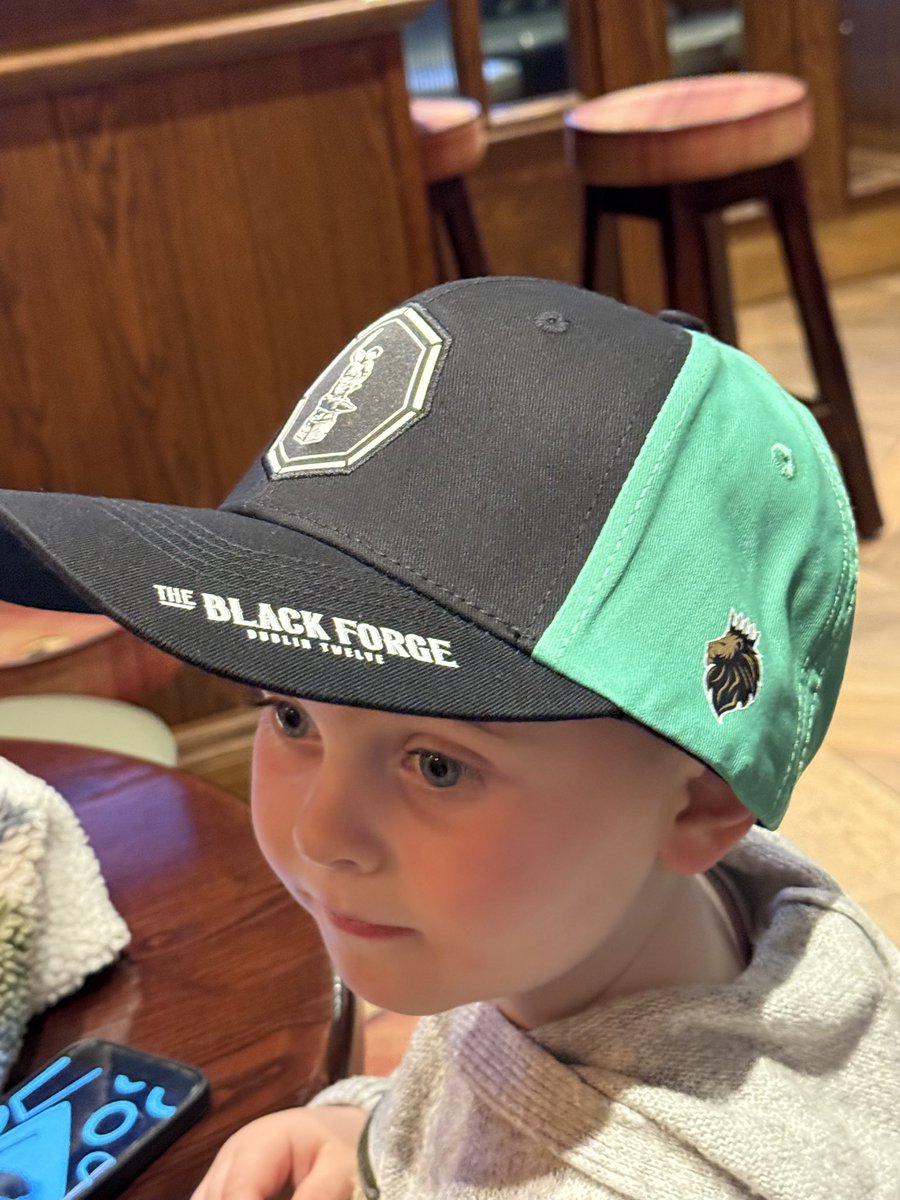 mournedrone's tweet photo. @TheNotoriousMMA @blackforgeinn  loved it today in the bar so family friendly and will be back Easter Sunday for meal #votemcgregor 🇮🇪 https://t.co/cG6z1ef4aE