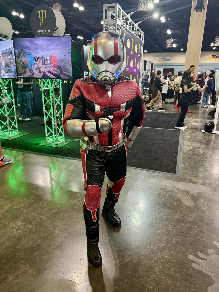 cinexpresspr's tweet image. Day 1 - #PuertoRicoComicCon #PRCC 2025