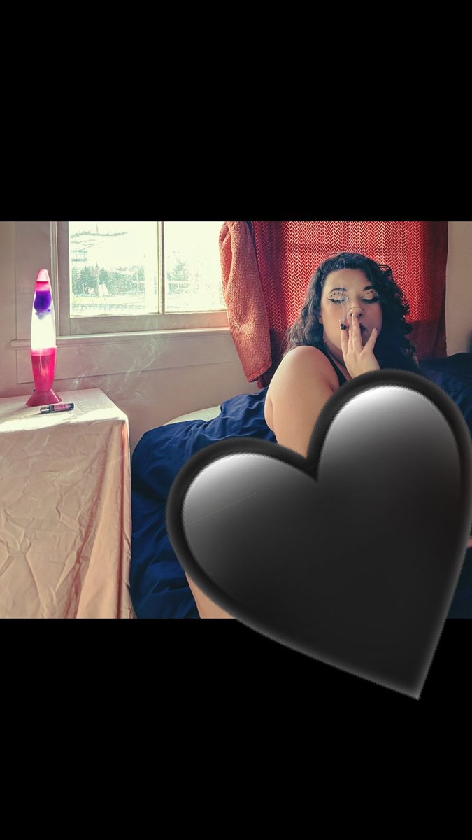 HazelRae444's tweet photo. Come start your holiday weekend with me at 8pm on #Chaturbate🚨posted a 3 part #seductive bundle👀  🔗in🅱️¡0 https://t.co/Ijsn92JycG
